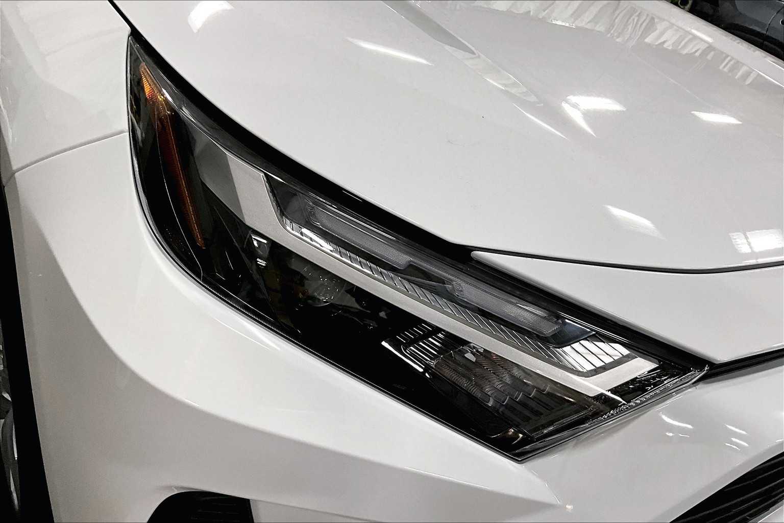 2025 Toyota RAV4 LE photo 13