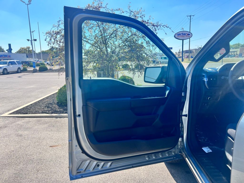 2025 Ford F-150 STX photo 17