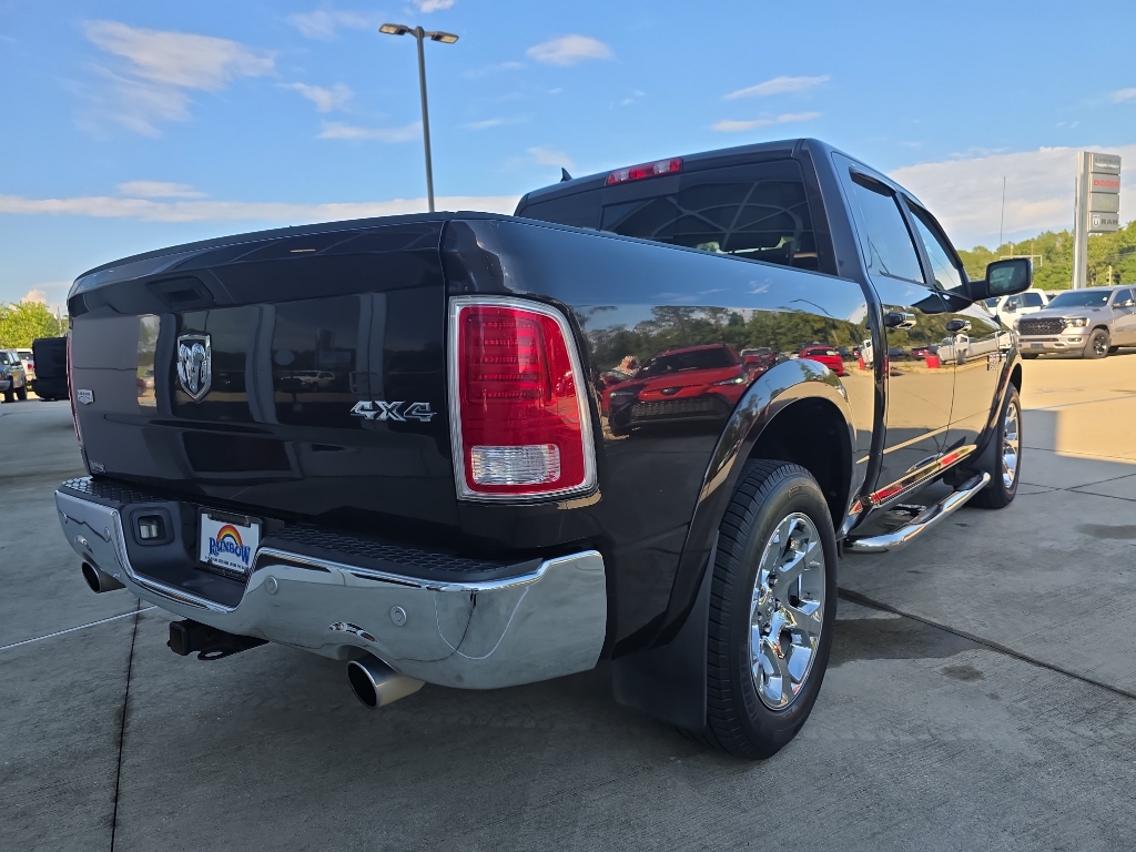 2017 Ram 1500 Laramie photo 8