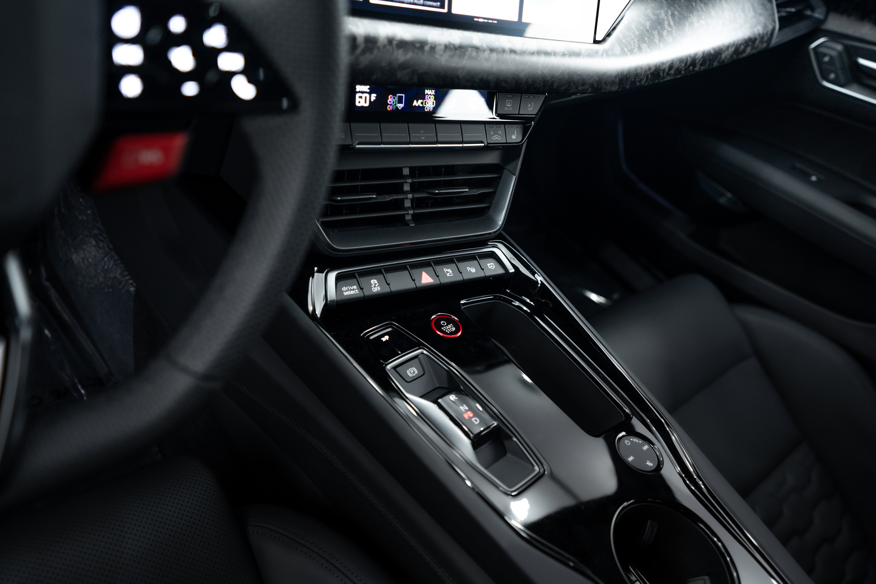 2025 Audi RS e-tron GT Base photo 13