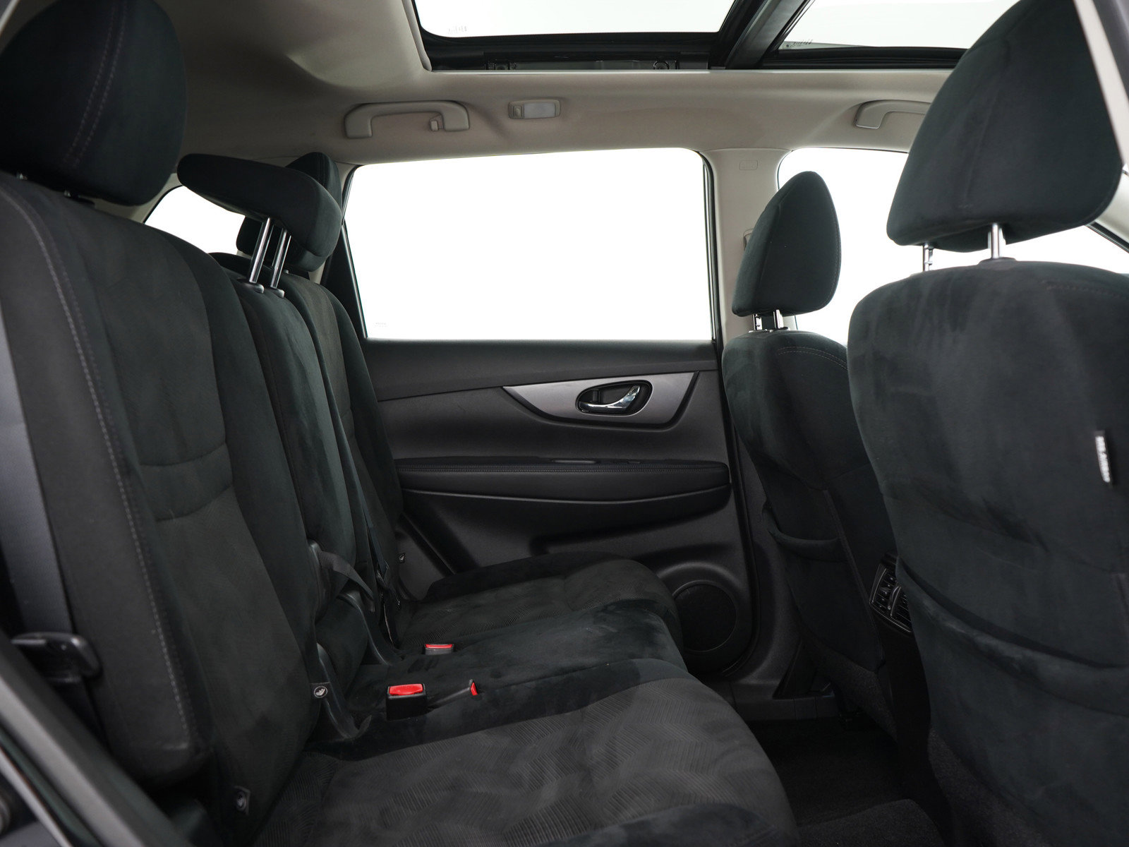 2016 Nissan Rogue SV photo 12