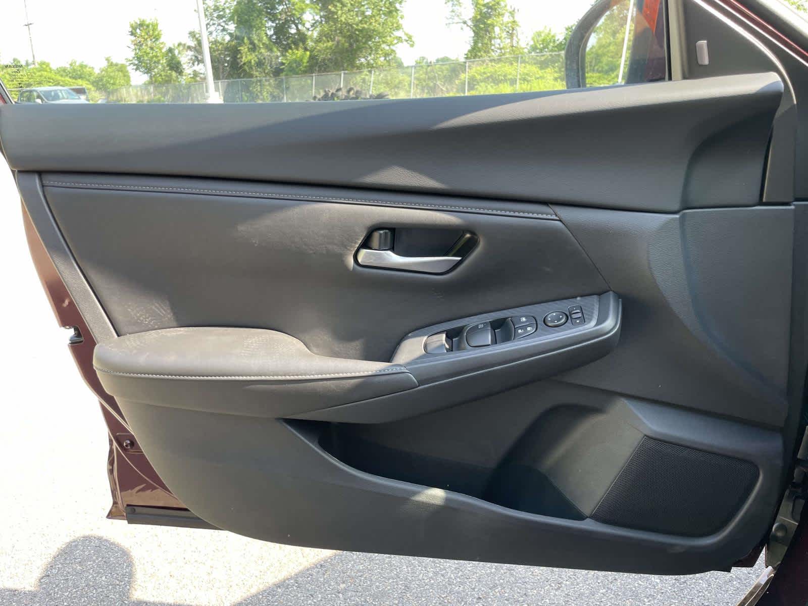 2025 Nissan Sentra SV photo 21