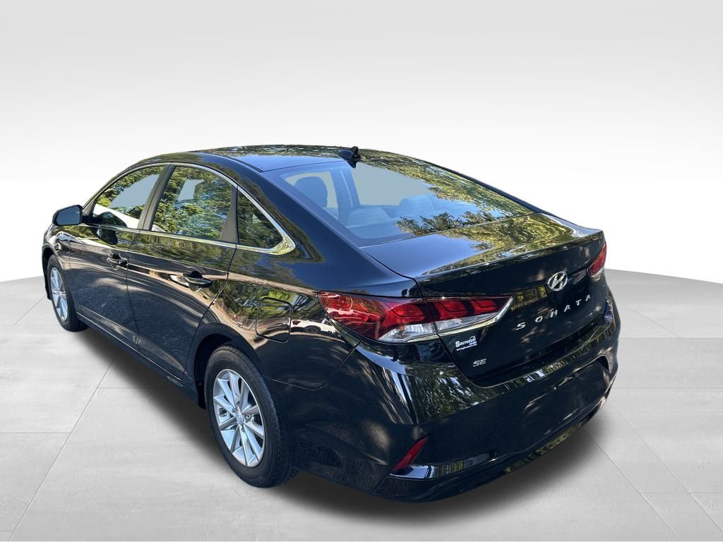 2018 Hyundai Sonata SE photo 3