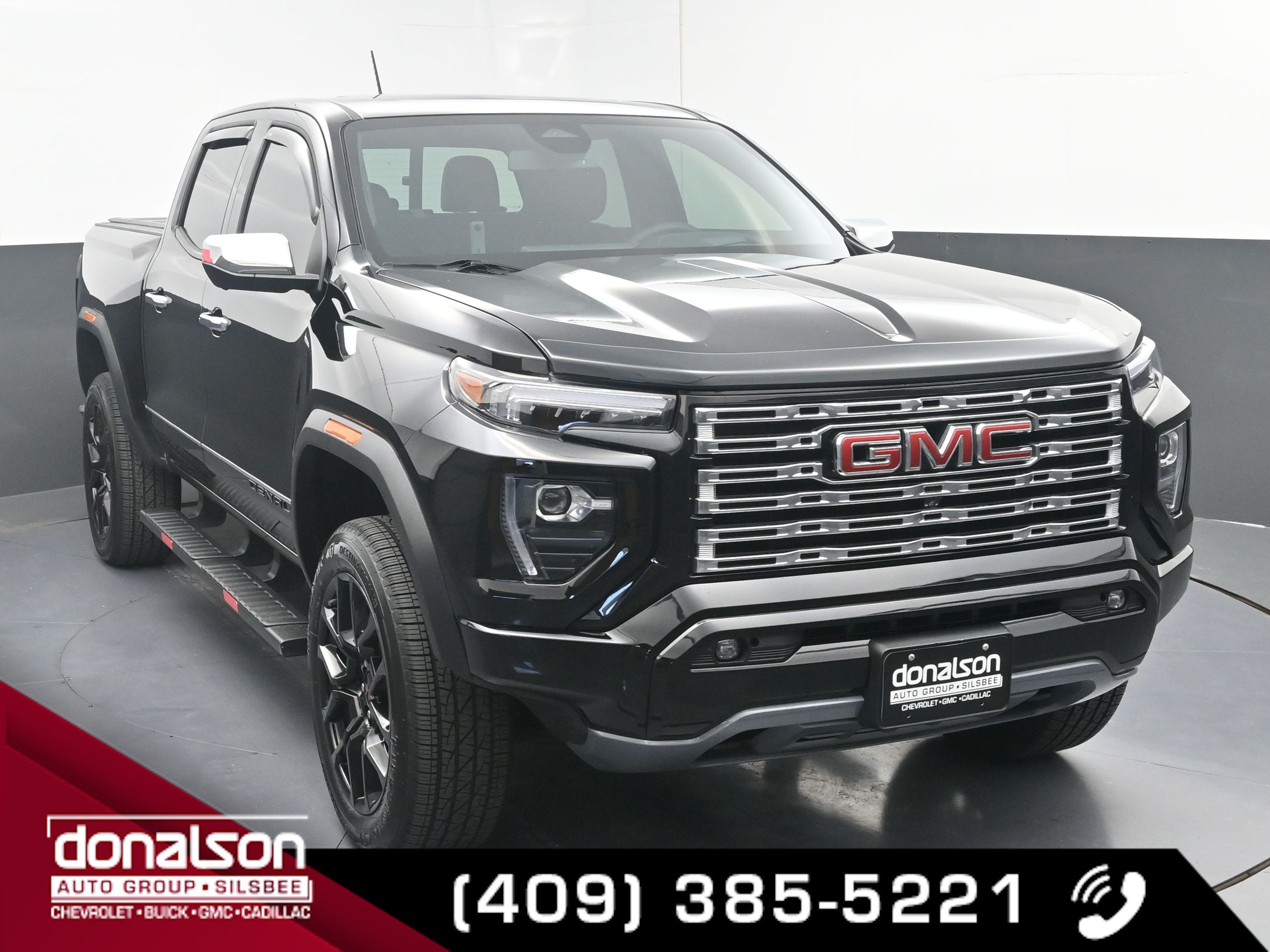 2024 Gmc Canyon Denali photo 2