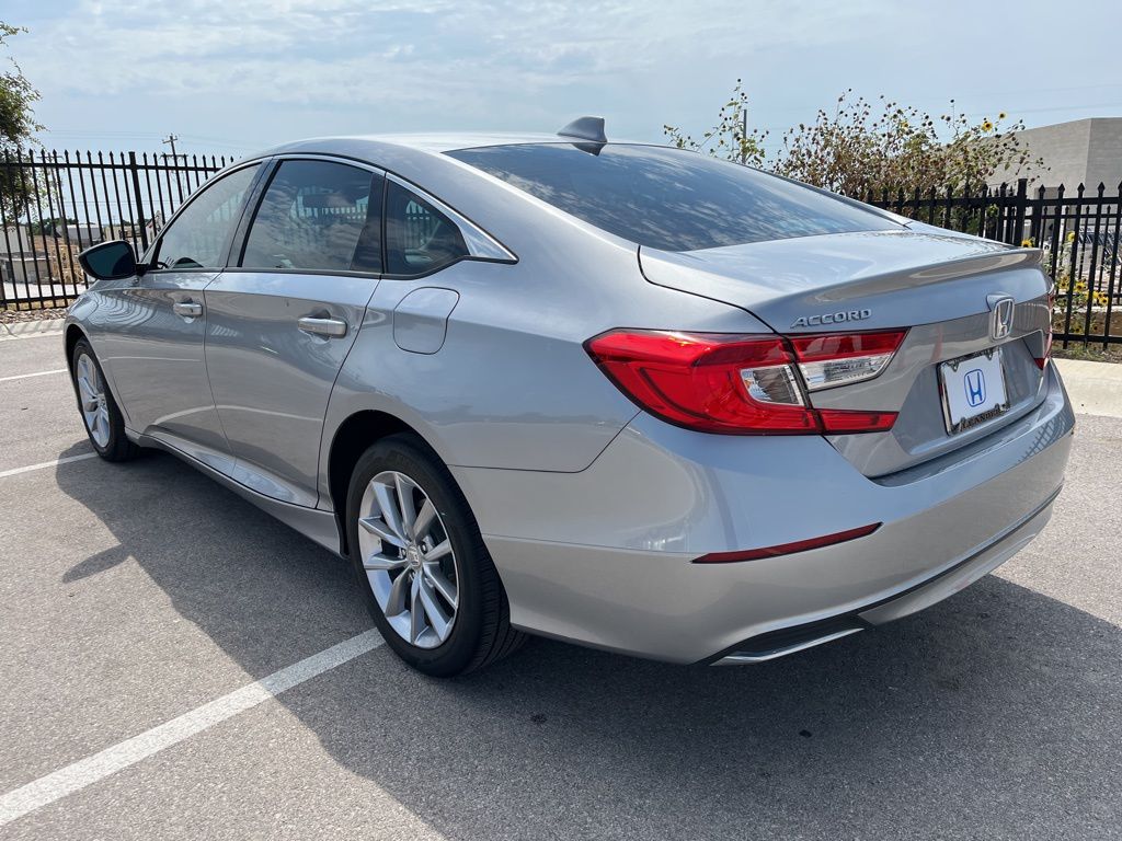 2022 Honda Accord LX photo 6