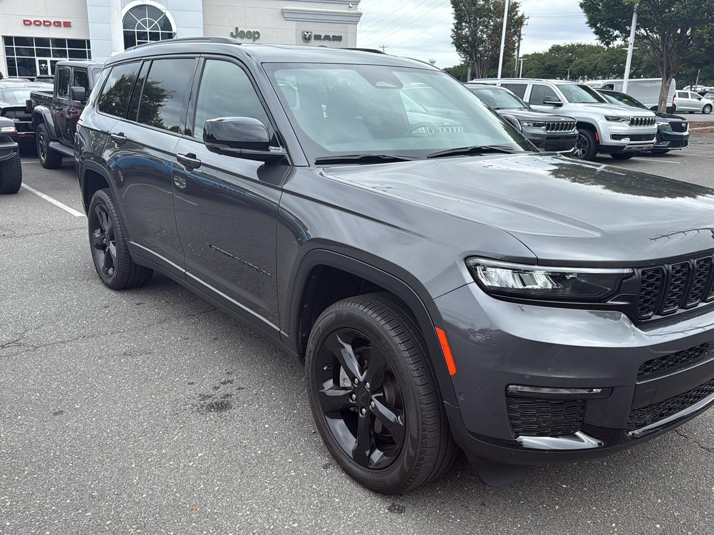 2024 Jeep Grand Cherokee Limited photo 12