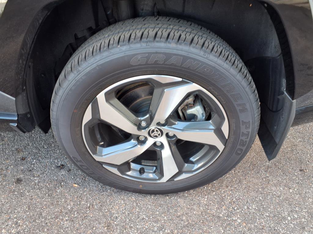 2024 Toyota RAV4 Prime SE photo 11