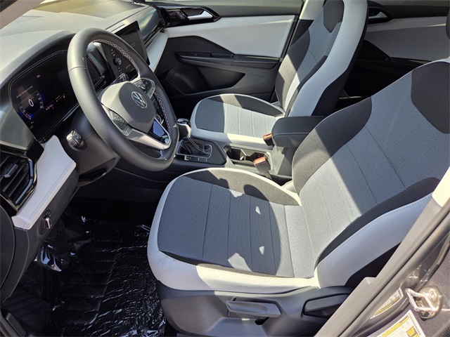 2025 Volkswagen Taos S photo 5