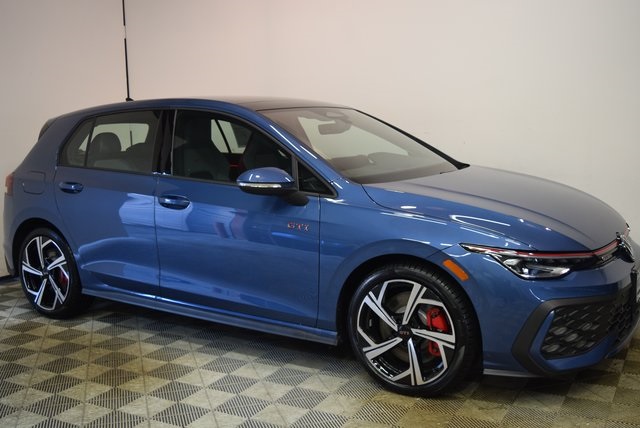 2026 Volkswagen Golf GTI SE's photo