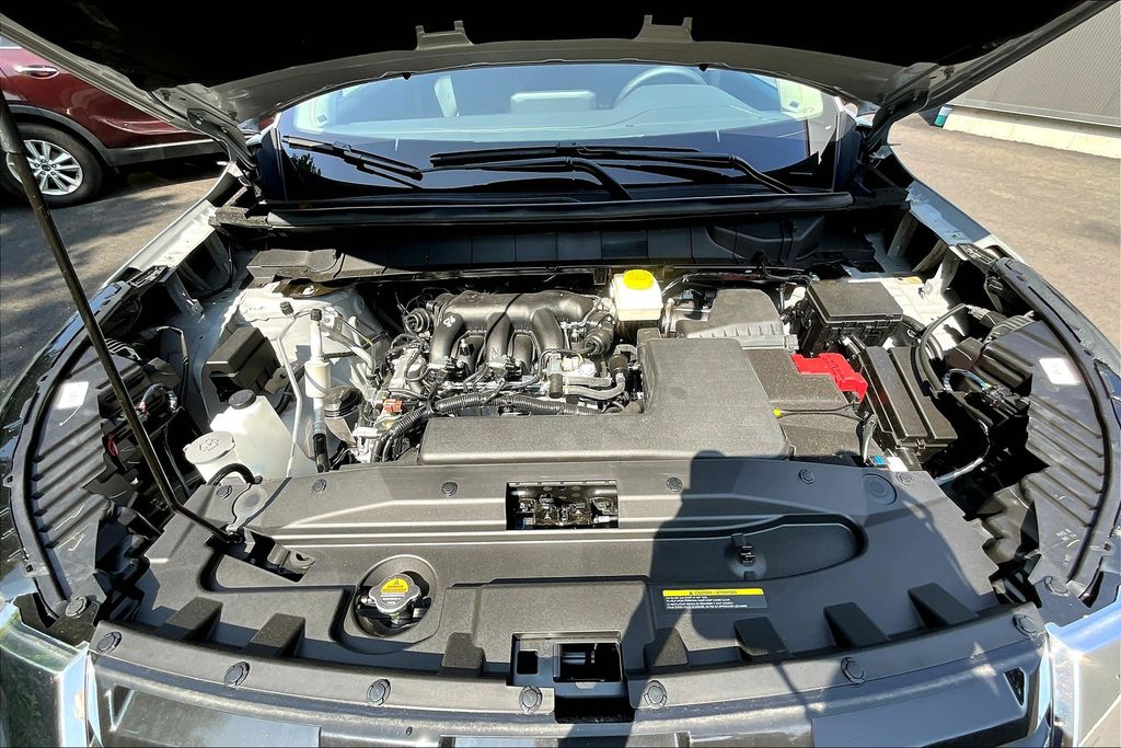 2025 Nissan Pathfinder SL photo 9