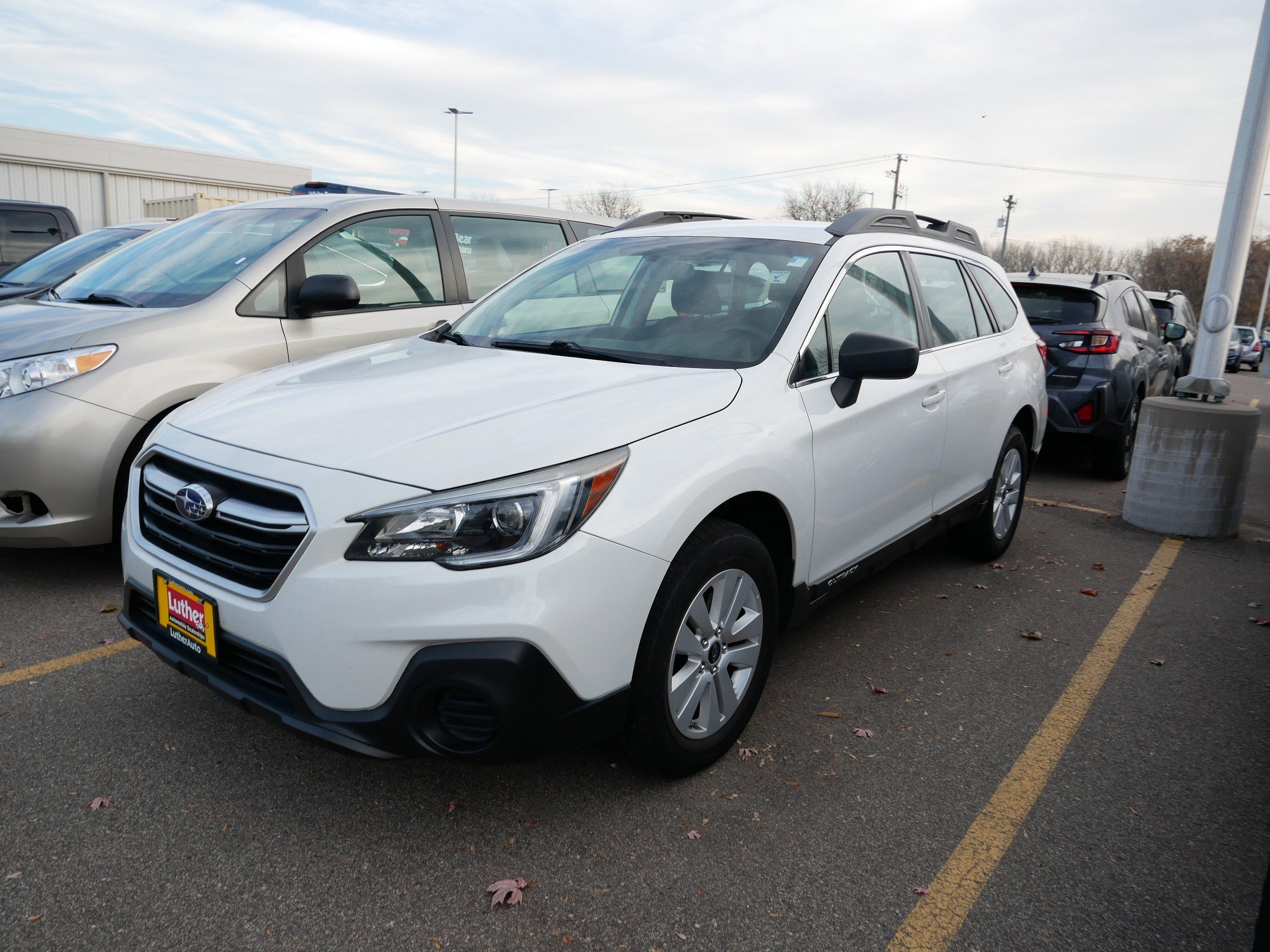 2018 Subaru Outback 2.5i photo 2