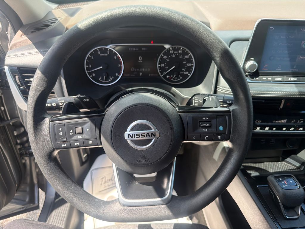 2021 Nissan Rogue SV photo 25