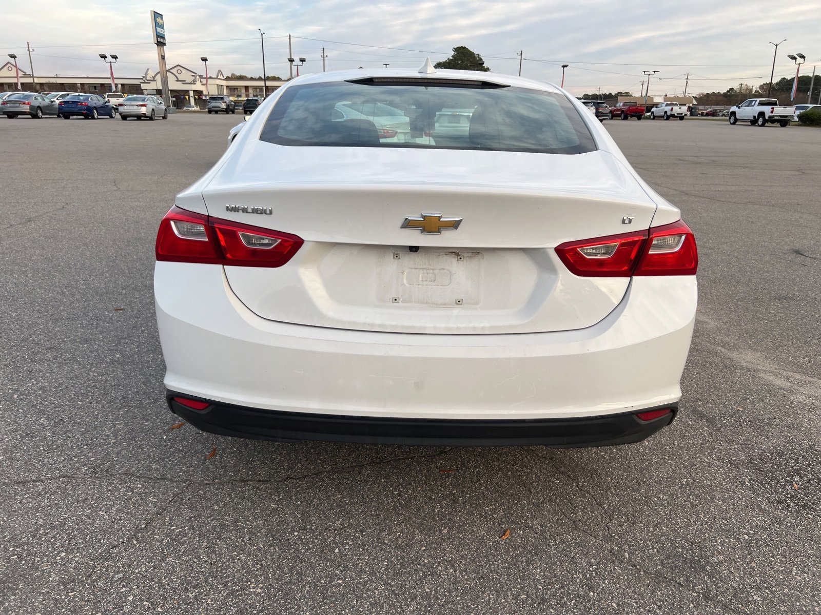 2023 Chevrolet Malibu 1LT photo 4