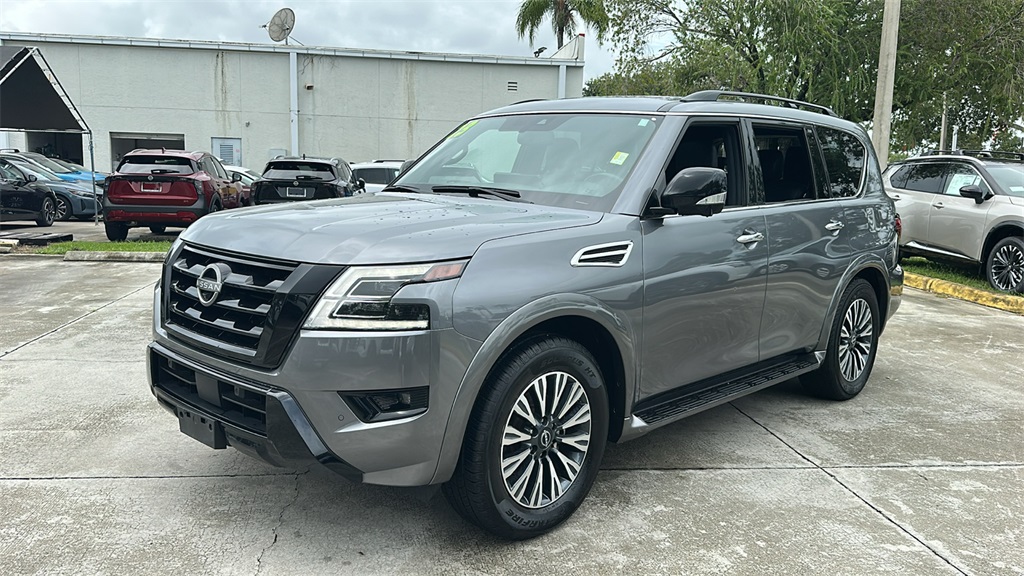 2023 Nissan Armada SL photo 3