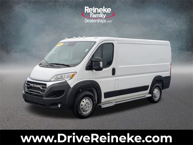 Used 2023 White Ram Base image 1