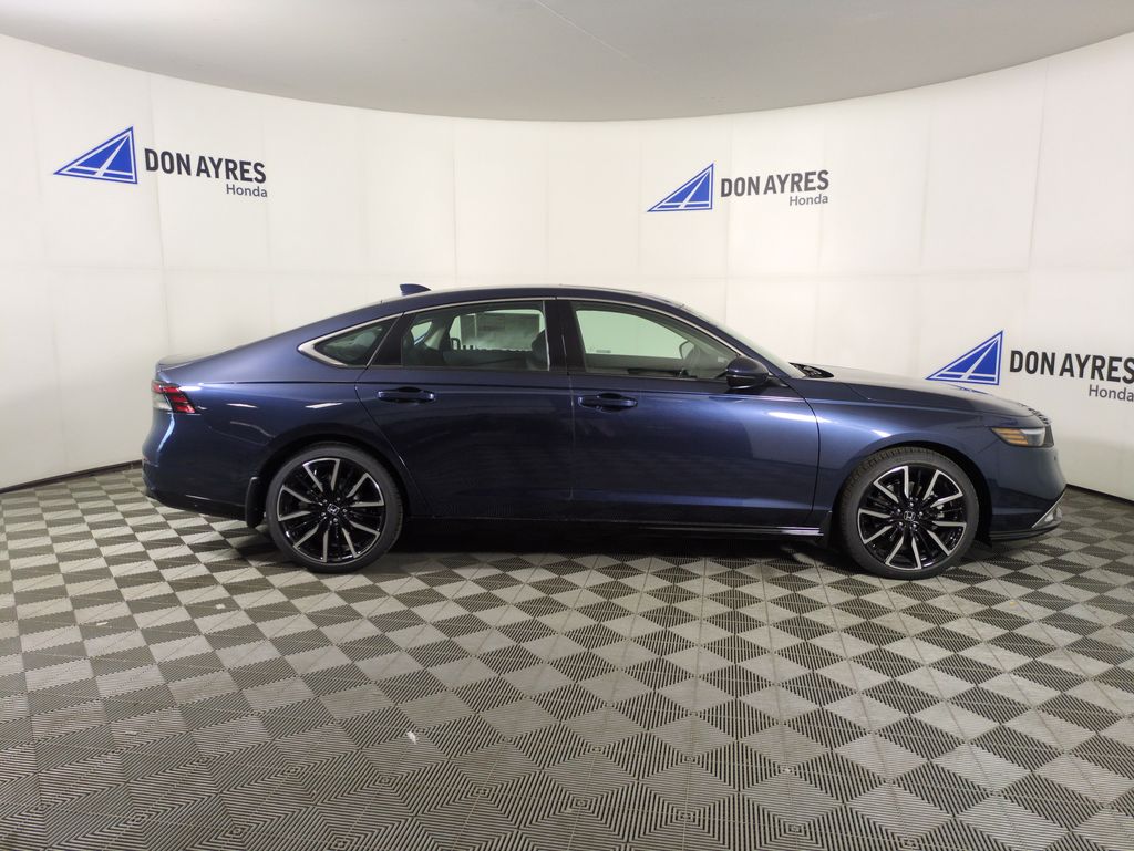 2025 Honda Accord Hybrid Touring photo 6