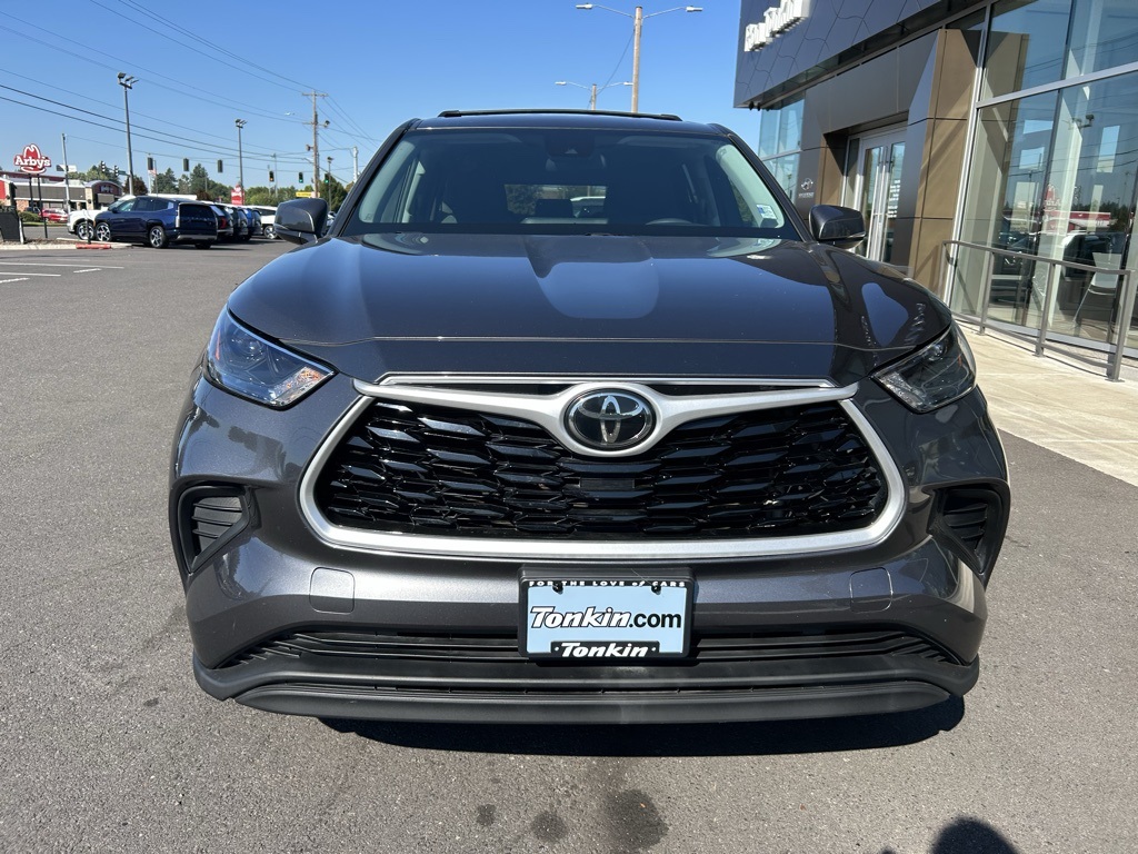 2022 Toyota Highlander L photo 3