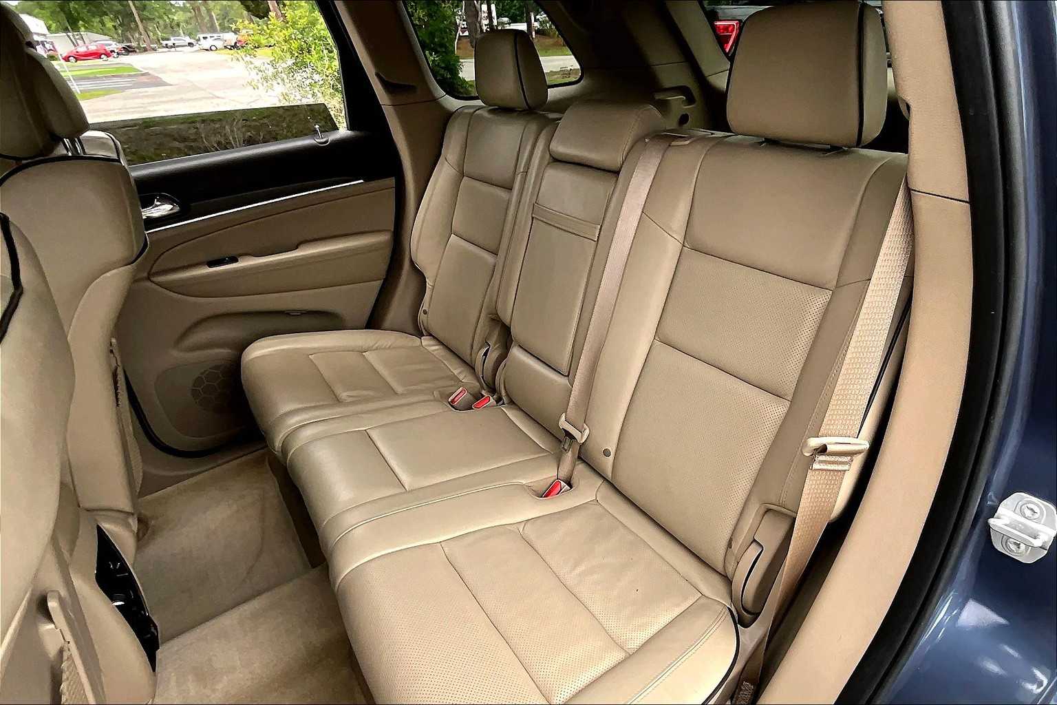 2019 Jeep Grand Cherokee Overland Sport photo 19
