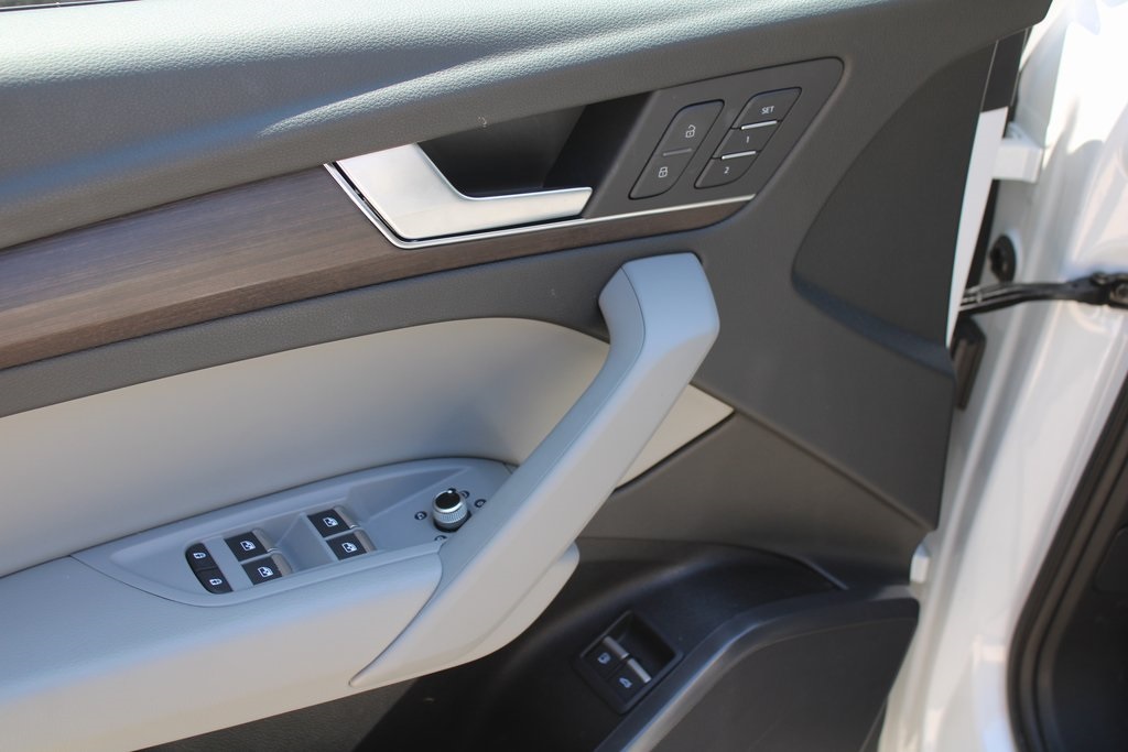 2023 Audi Q5 S line Premium 55 TFSI photo 16