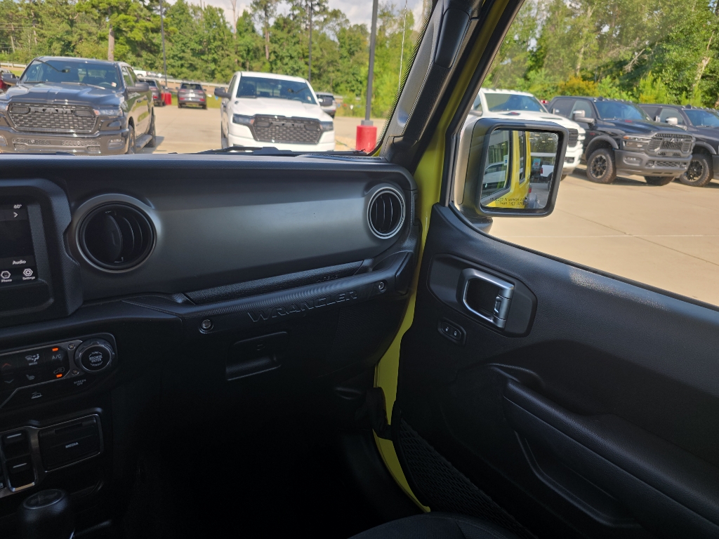 2023 Jeep Wrangler High Tide photo 13