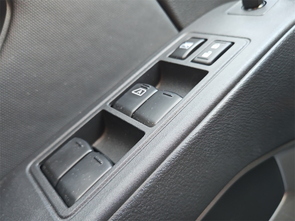 2022 Nissan Frontier Crew Cab photo 29
