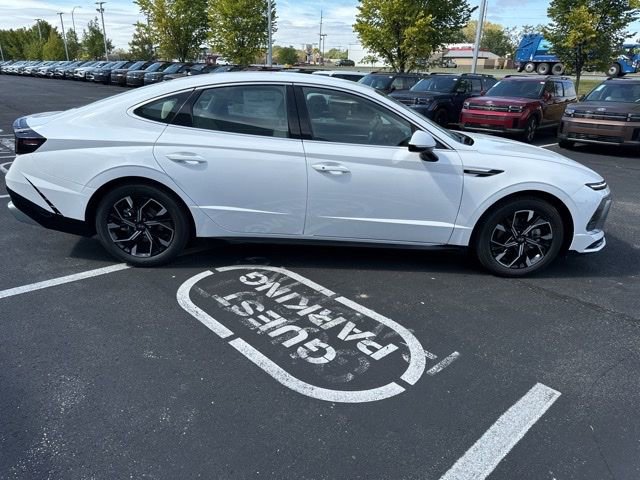 2024 Hyundai Sonata Hybrid SEL photo 4