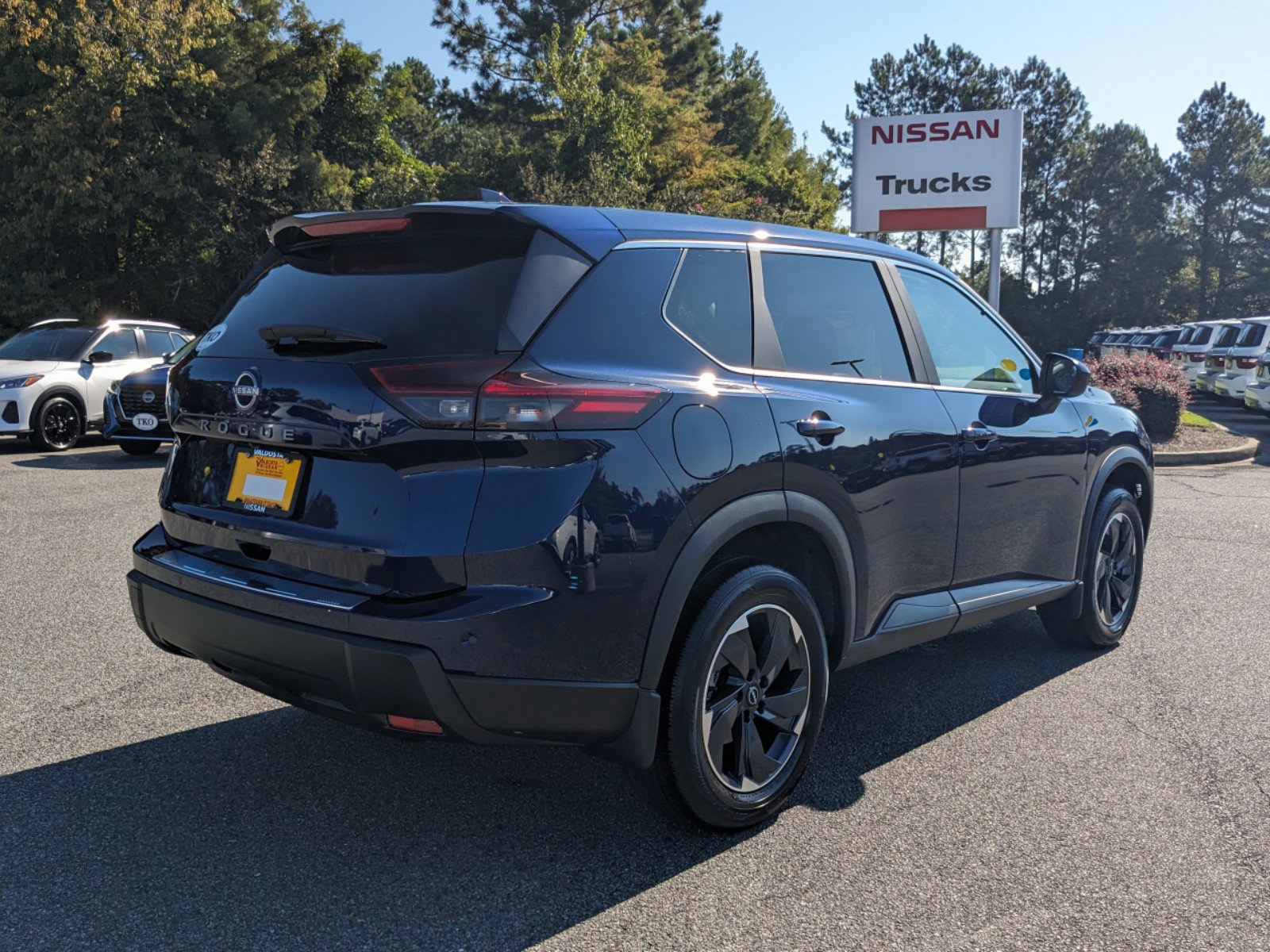 2026 Nissan Rogue SV photo 4