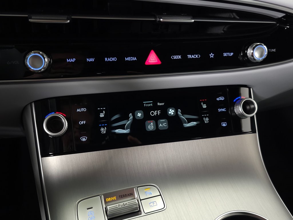 2026 Genesis GV70 2.5T Advanced photo 23