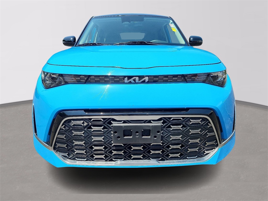 2024 Kia Soul GT-Line photo 2