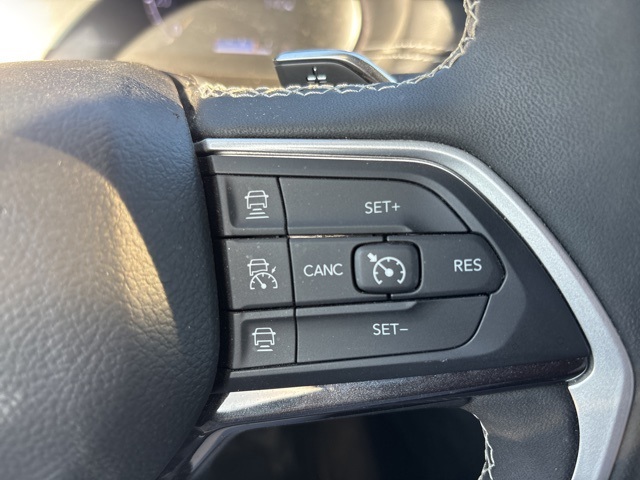 2023 Jeep Grand Cherokee Laredo photo 22