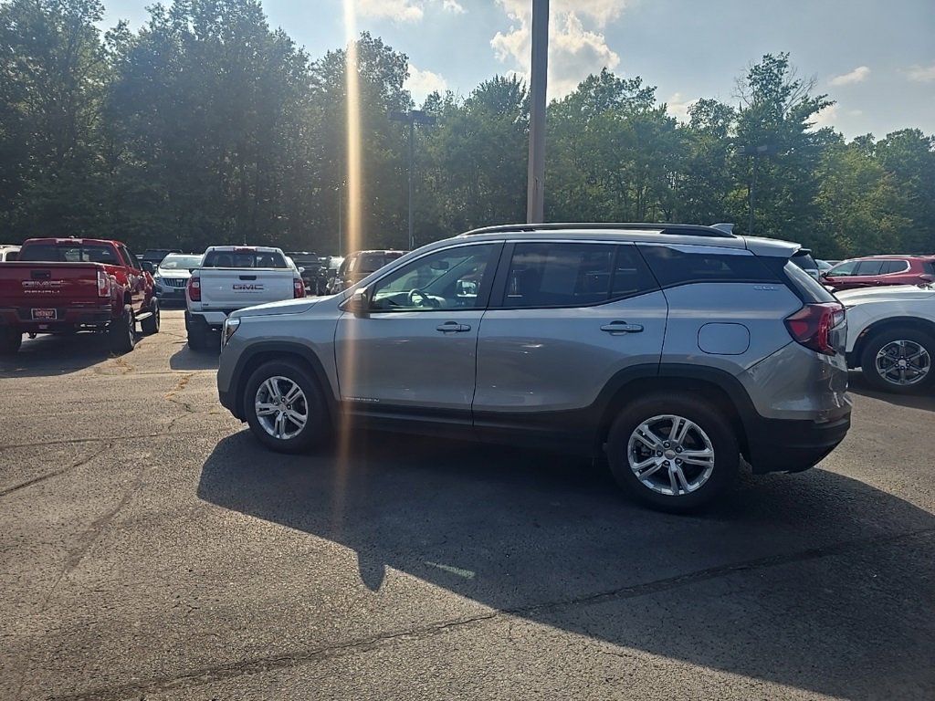 2024 Gmc Terrain SLE photo 4