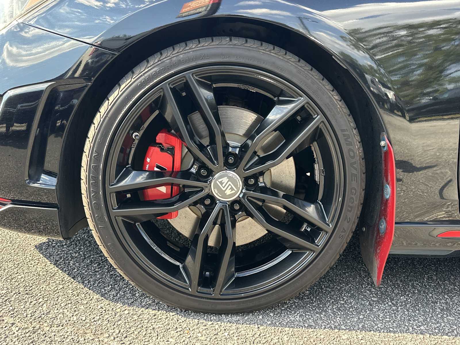 2020 Hyundai Veloster N photo 12