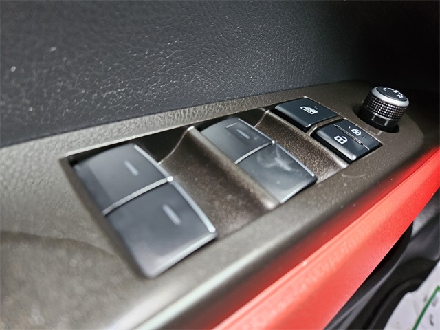 2021 Toyota Camry Hybrid XSE photo 28
