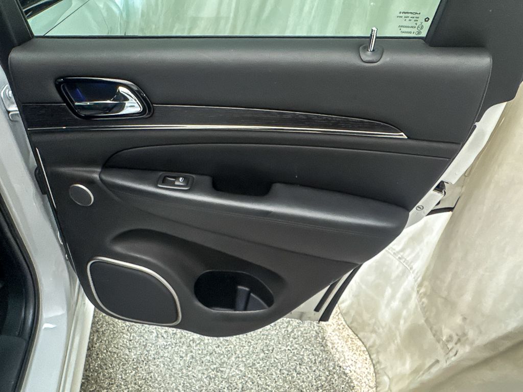 2020 JEEP GRAND CHEROKEE - Image 26