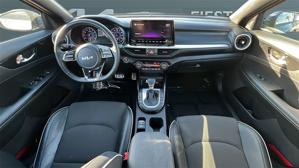 2022 Kia Forte GT-Line photo 5