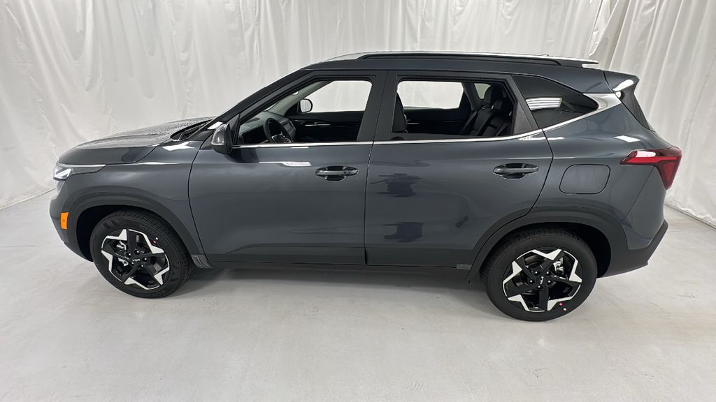 2026 Kia Seltos EX photo 5