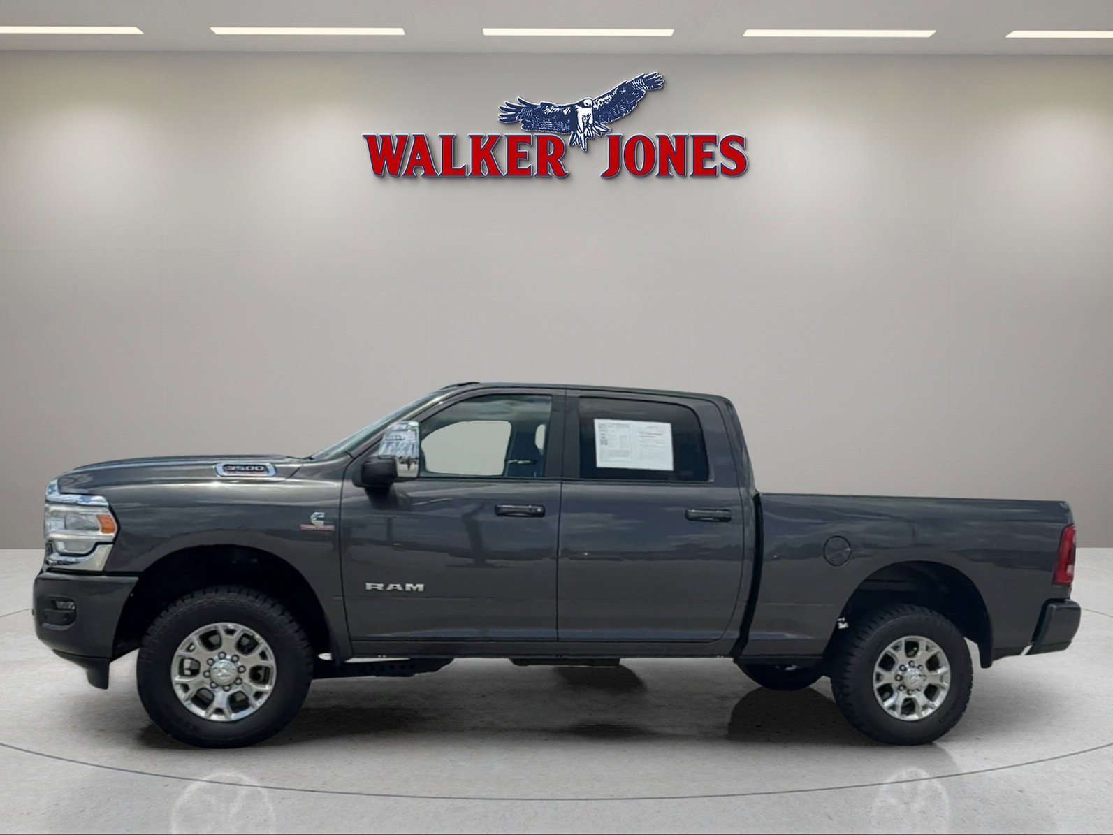 2024 Ram 3500 Laramie photo 4