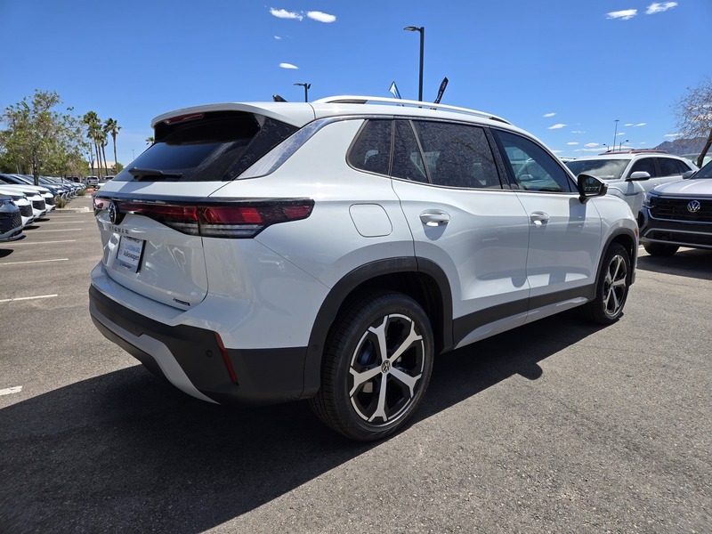 2025 Volkswagen Tiguan SE photo 4