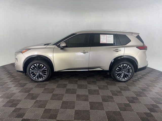 2024 Nissan Rogue Platinum photo 8