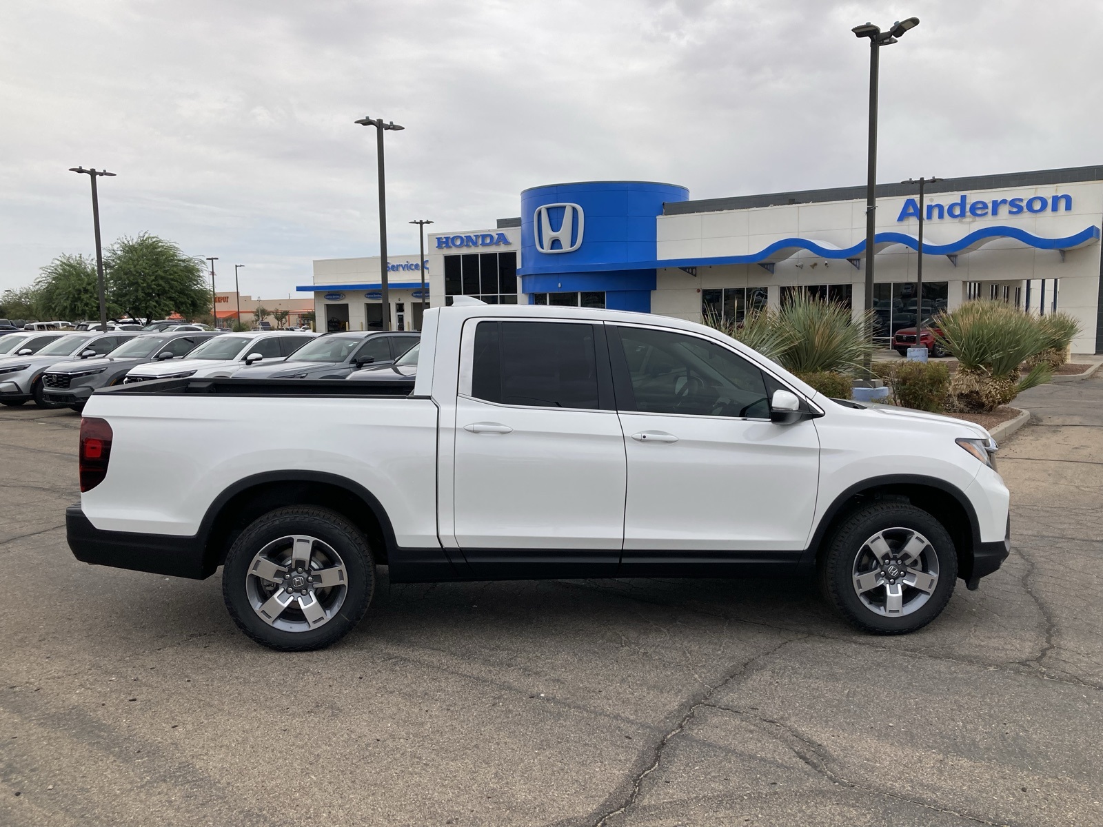 2025 Honda Ridgeline RTL photo 4