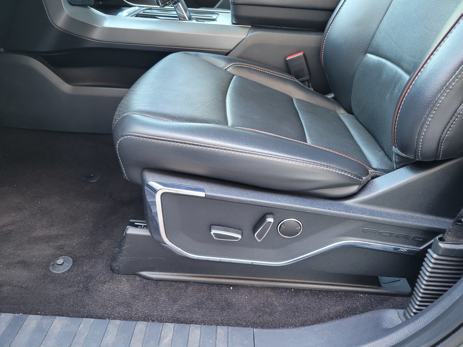 2021 Ford F-150 Lariat photo 23