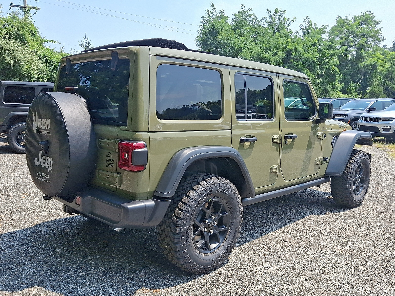 2025 Jeep Wrangler Willys photo 4