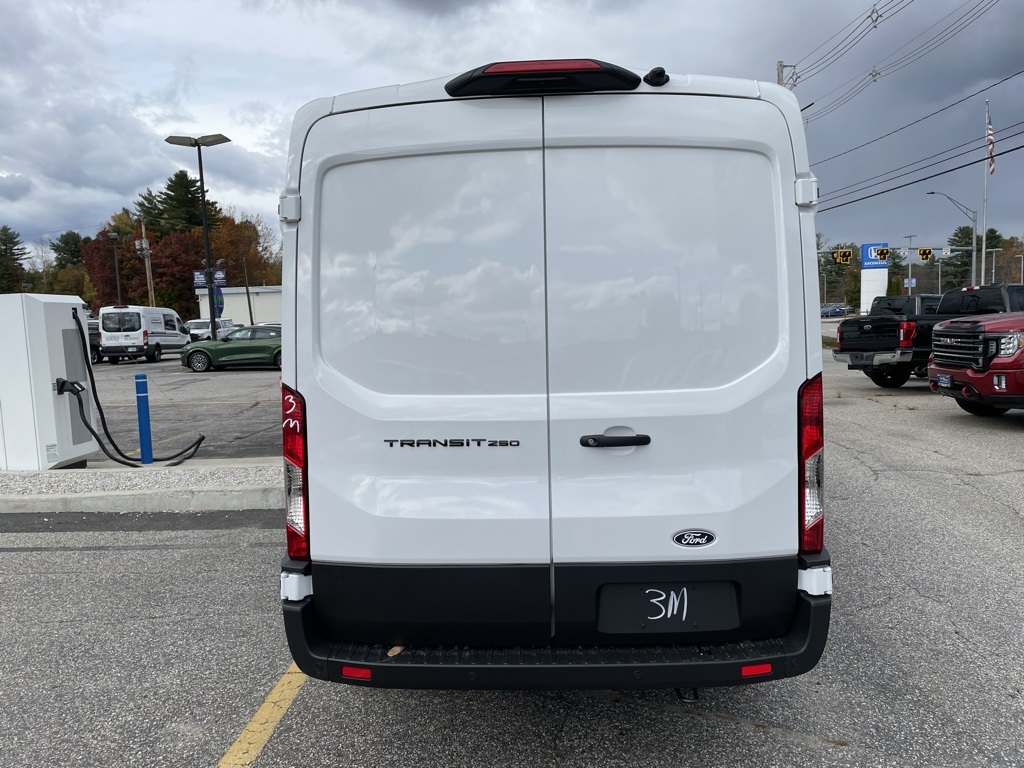 2026 Ford Transit photo 3