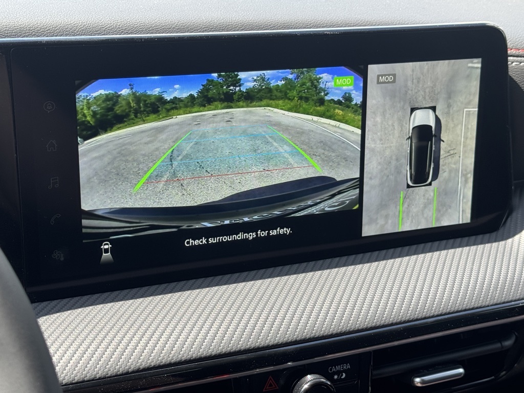 2025 Nissan Kicks SR photo 3
