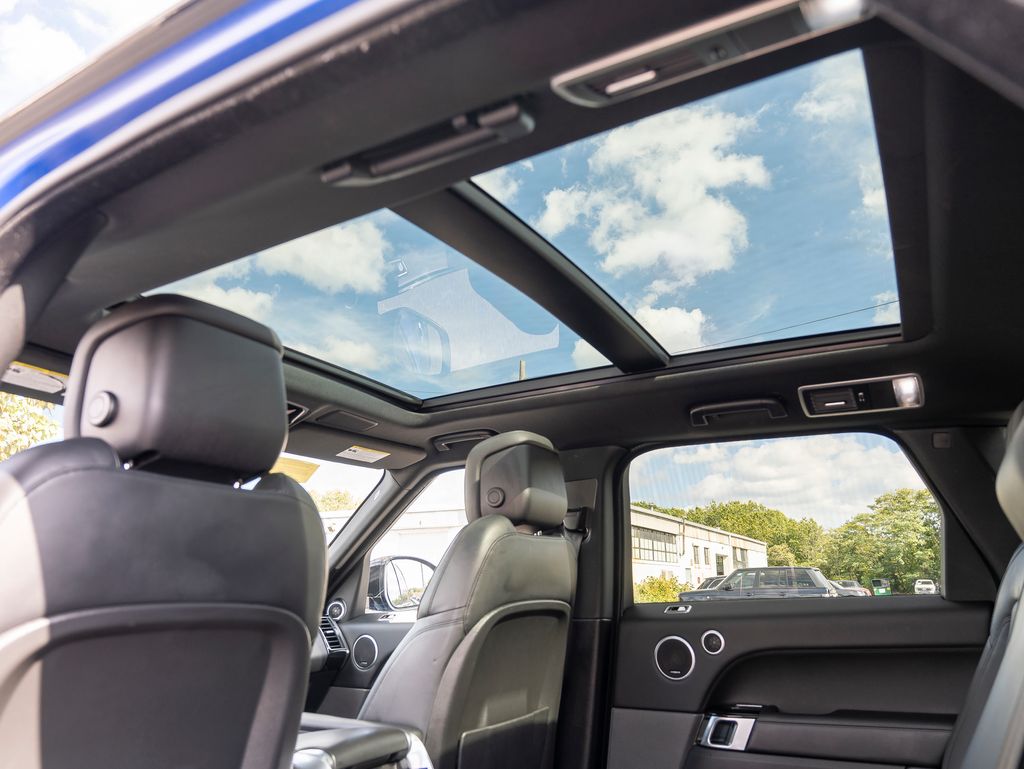 2022 Land Rover Range Rover Sport HSE Silver Edition photo 29