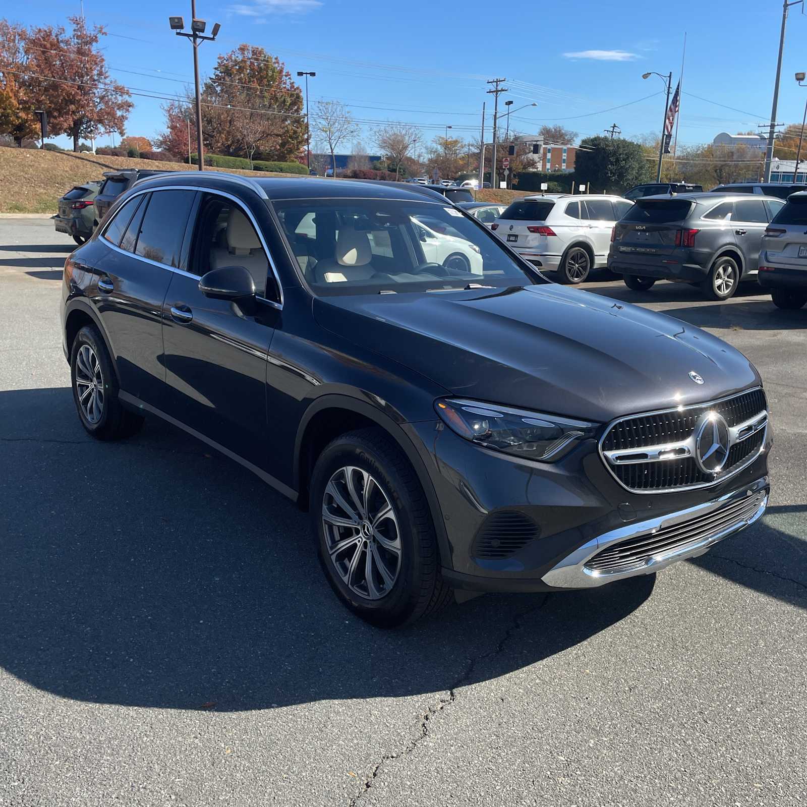 2025 Mercedes Benz GLC 300 4MATIC photo 2