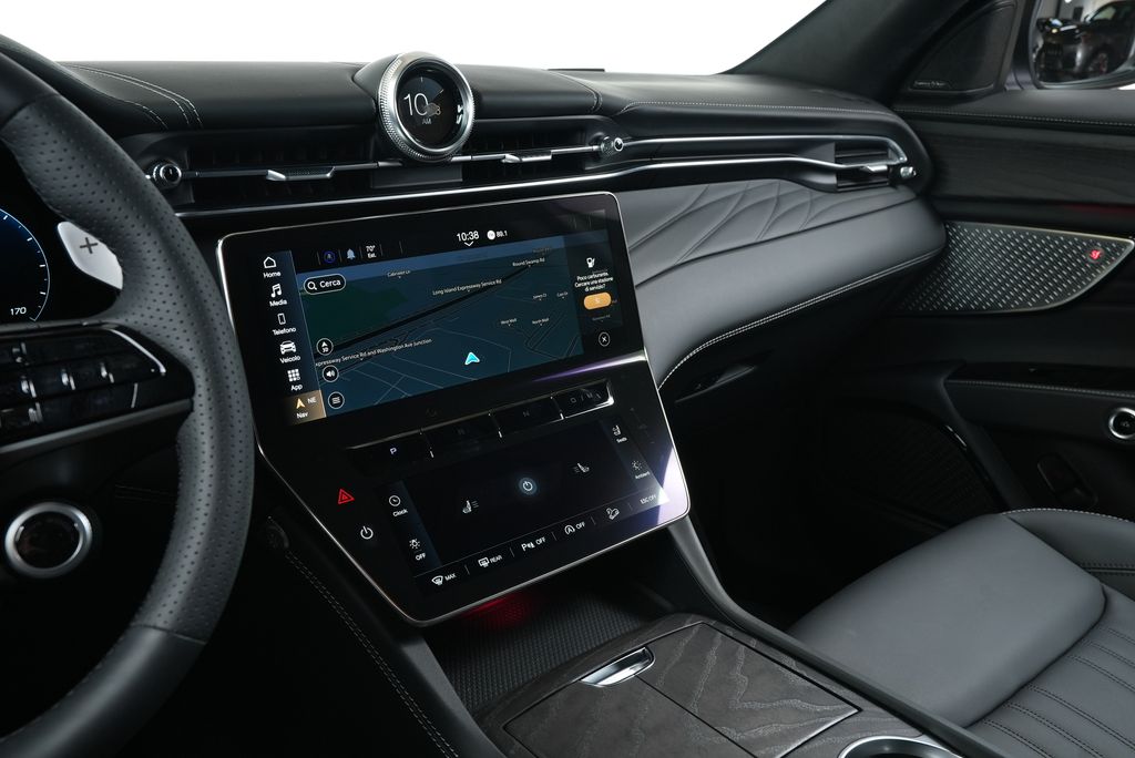 2025 Maserati Grecale photo 15