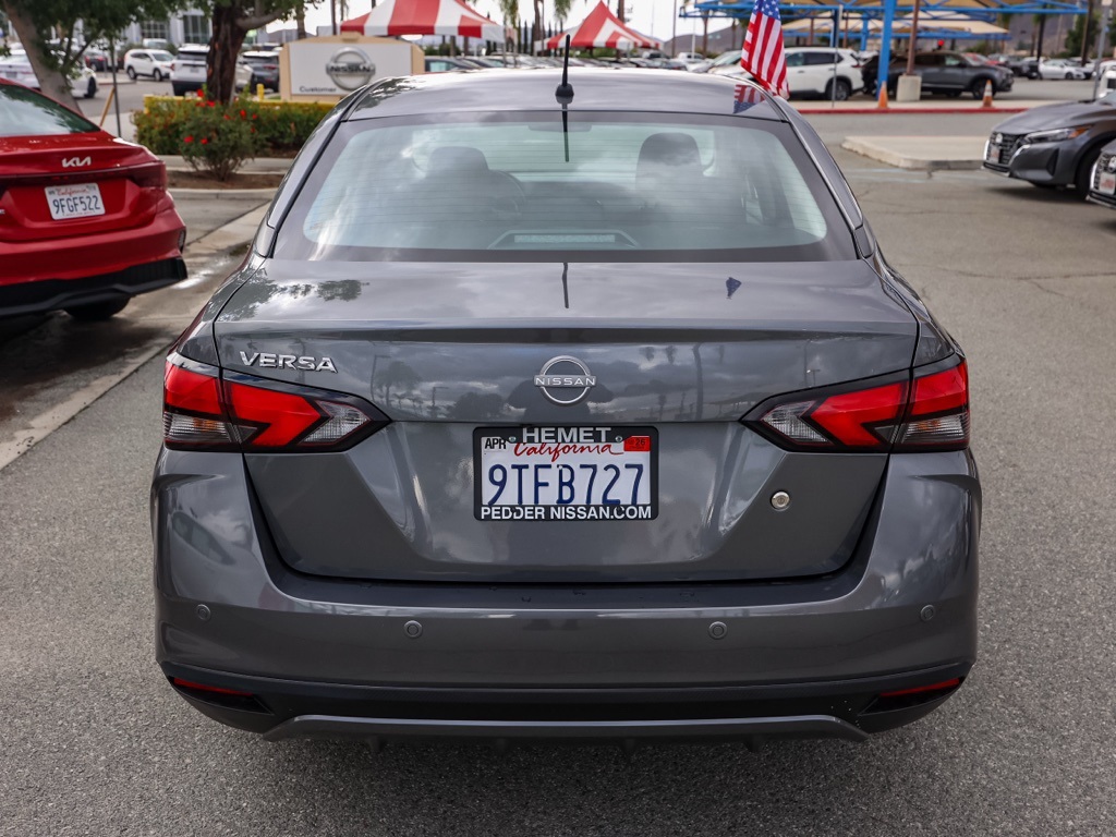 2025 Nissan Versa 1.6 S photo 3