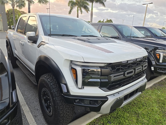 2024 Ford F-150 Raptor photo 2