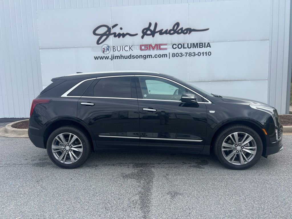 2025 Cadillac XT5 Premium Luxury photo 2